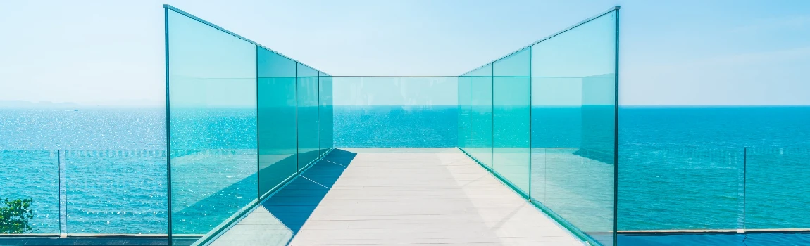 Customized Glass Pool Fence Repair Services in Tarpon Springs, FL